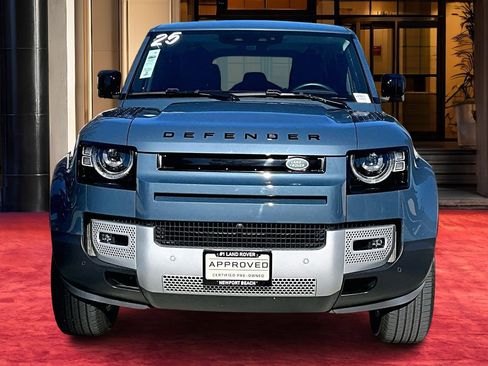 Used 2025 Land Rover Defender 110 S image 2