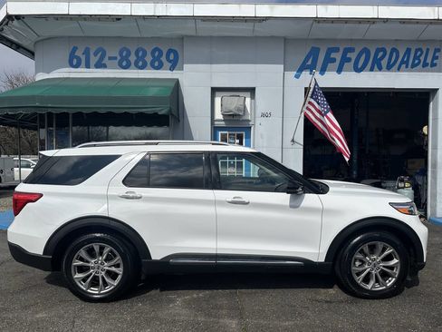 Used 2021 Ford Explorer Limited w/ Equipment Group 301A image 5