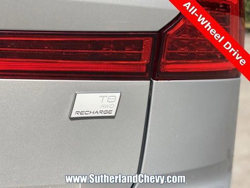 Used 2023 Volvo XC60 T8 Plus image 13