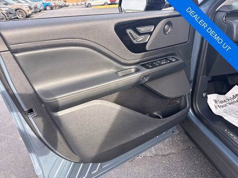 Used 2025 Lincoln Aviator Reserve w/ Jet Appearance Package image 25