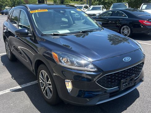 Used 2021 Ford Escape SEL AWD/4WD image 2