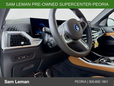 Used 2026 BMW X5 xDrive50e w/ M Sport Package AWD/4WD image 9