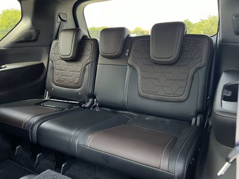Used 2025 Nissan Armada Platinum w/ Convenience Package RWD image 10