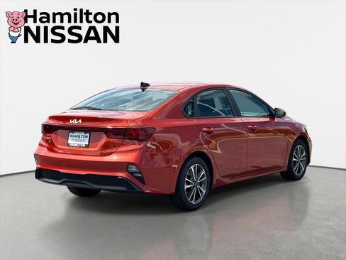 Used 2023 Kia Forte LXS FWD image 2
