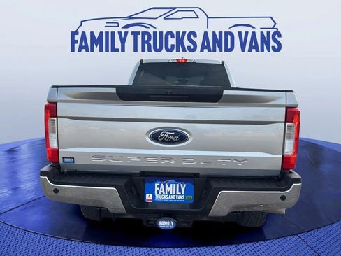 Used 2019 Ford F250 XLT w/ XLT Value Package image 4