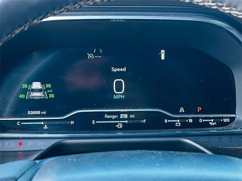 Used 2024 Chevrolet Suburban Premier image 18