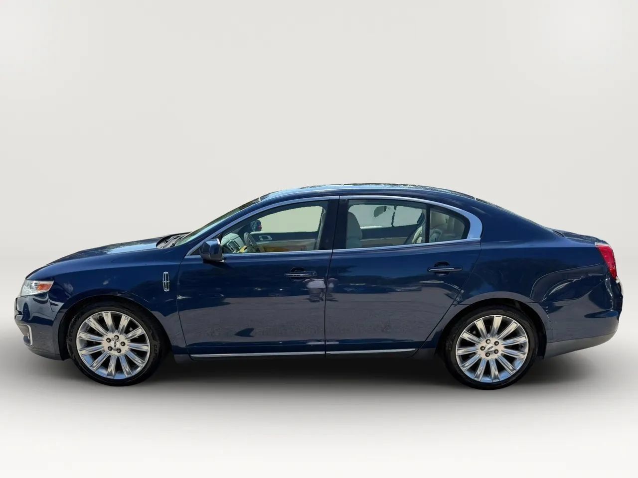 Used 2012 Lincoln MKS FWD image 6