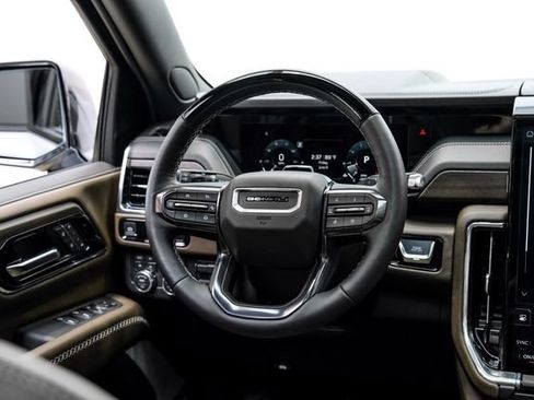 Used 2026 GMC Yukon XL Denali Ultimate AWD/4WD image 27