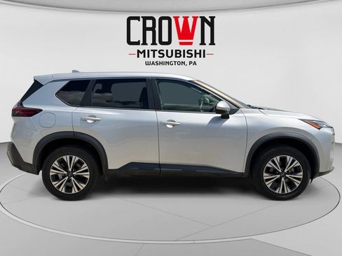 Used 2022 Nissan Rogue SV AWD/4WD image 2