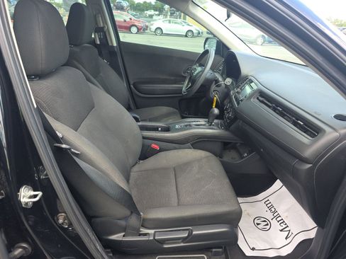 Used 2019 Honda HR-V LX image 13