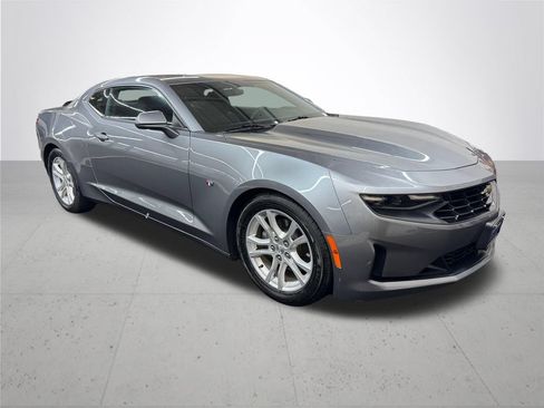 Used 2020 Chevrolet Camaro LS RWD image 9