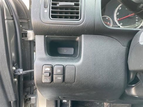 Used 2005 Honda CR-V EX image 36