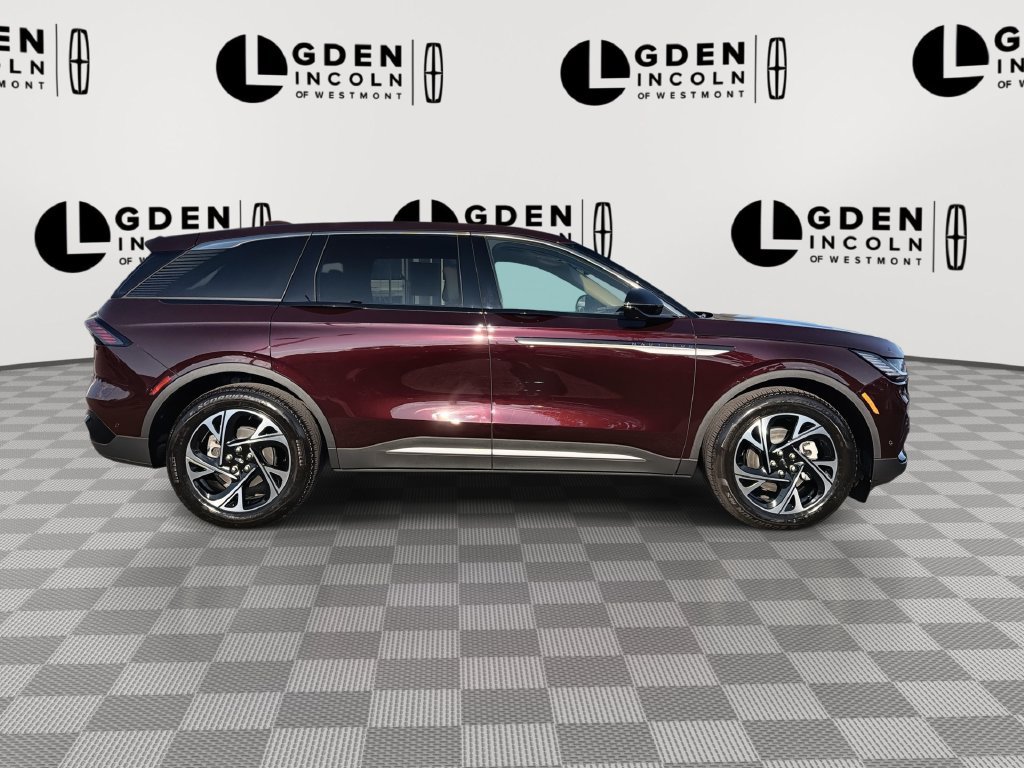 Used 2024 Lincoln Nautilus Premier w/ Equipment Group 102A AWD/4WD image 9