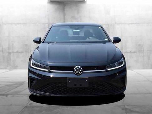 Certified 2025 Volkswagen Jetta Sport FWD image 4