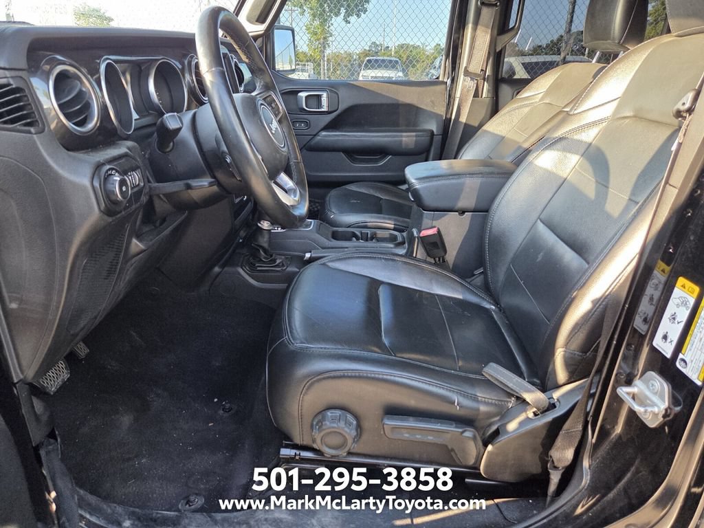 Used 2019 Jeep Wrangler Unlimited Sahara AWD/4WD image 6