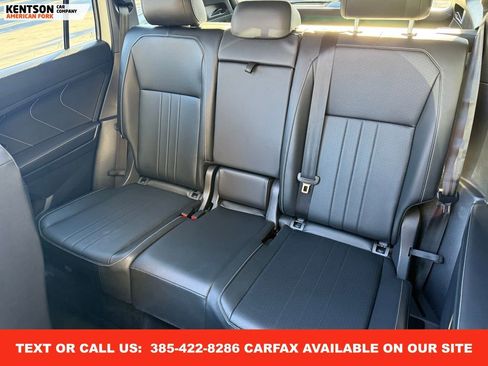 Used 2022 Volkswagen Tiguan SE R-Line image 34