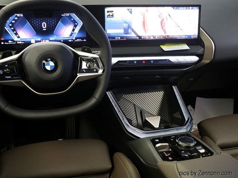 Used 2025 BMW X3 xDrive30i w/ Premium Package image 16