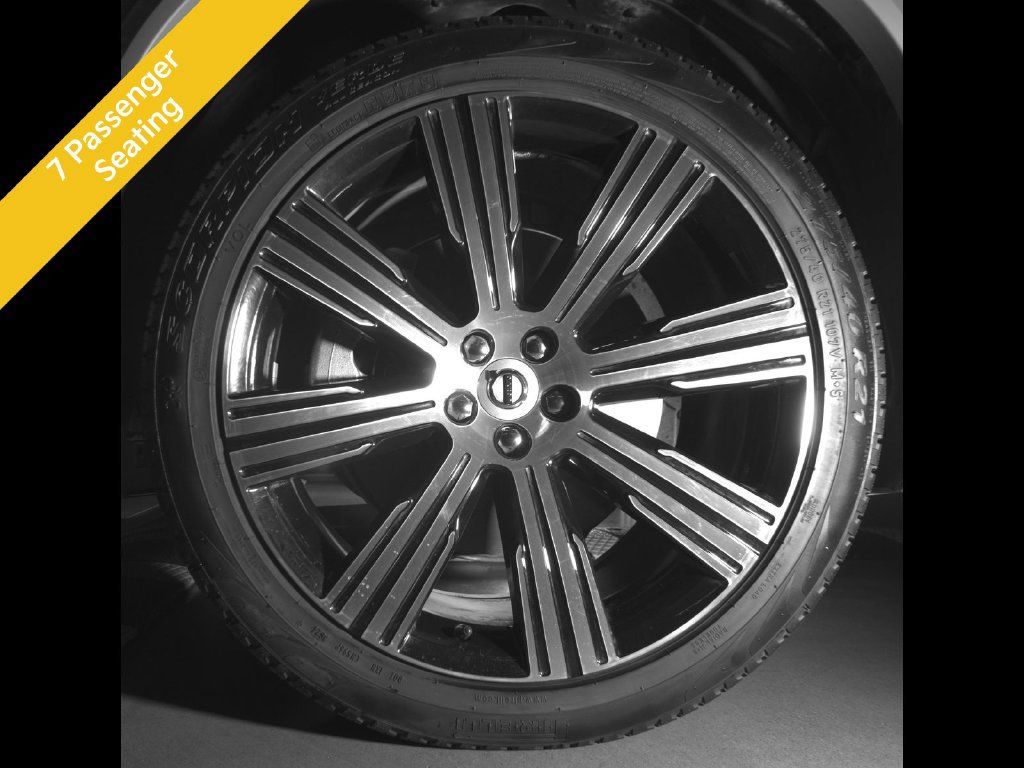 Used 2025 Volvo XC90 T8 Plus w/ Protection Package Premier AWD/4WD image 10