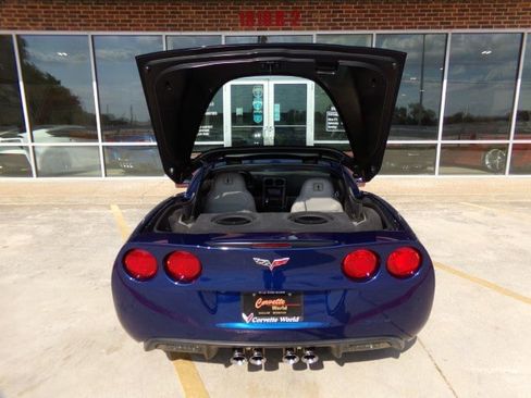 Used 2007 Chevrolet Corvette Coupe w/ Preferred Equipment Group RWD image 11