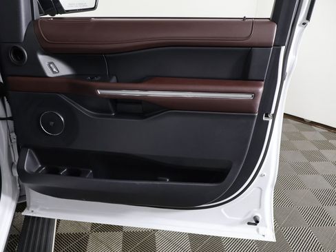 Used 2024 Ford Expedition Limited RWD image 29