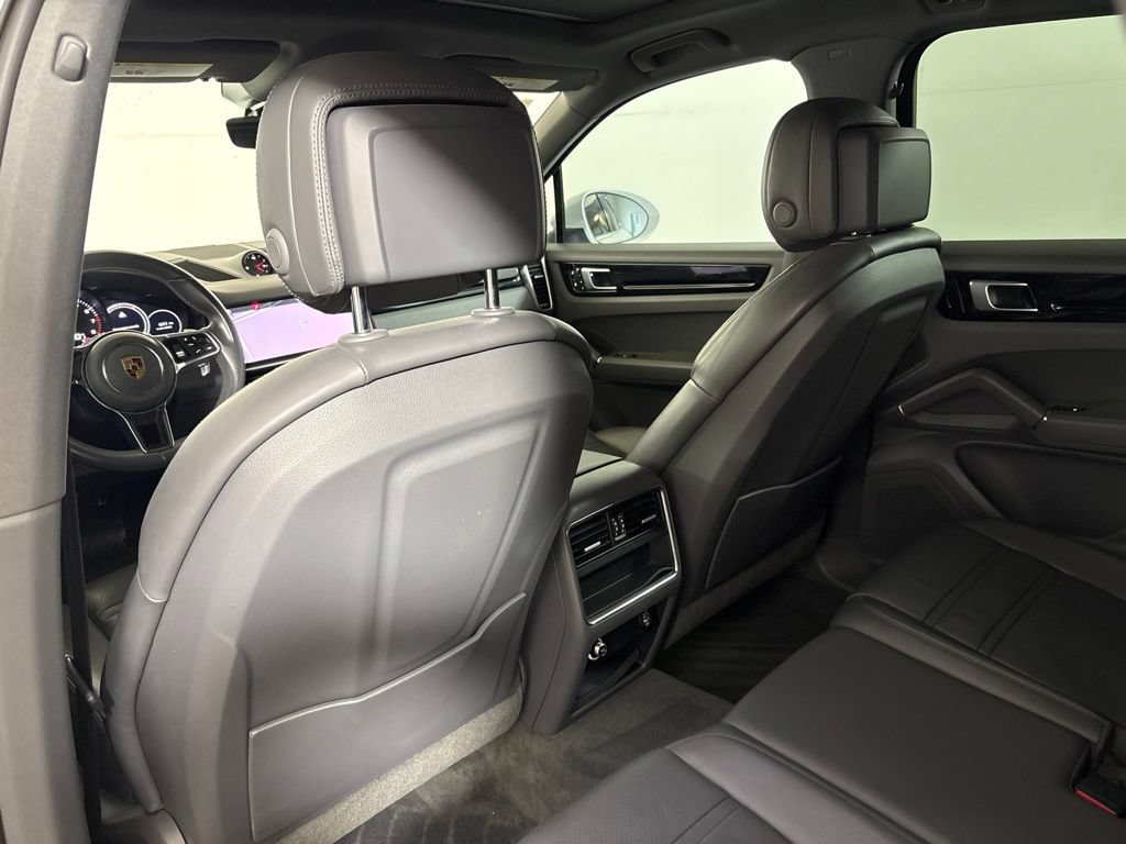 Used 2019 Porsche Cayenne AWD/4WD image 29