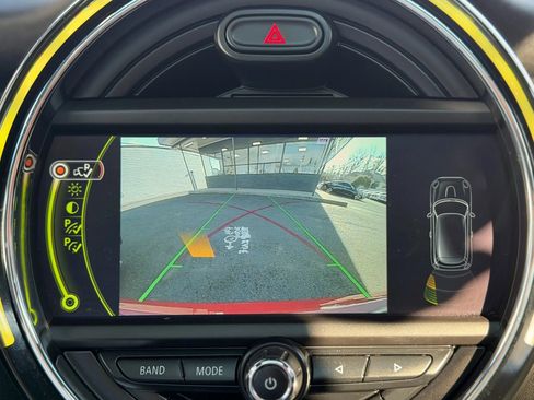 Used 2015 MINI Cooper S image 39