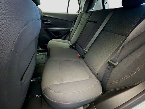 Used 2020 Chevrolet Trax LS w/ LPO, Cargo Package FWD image 13