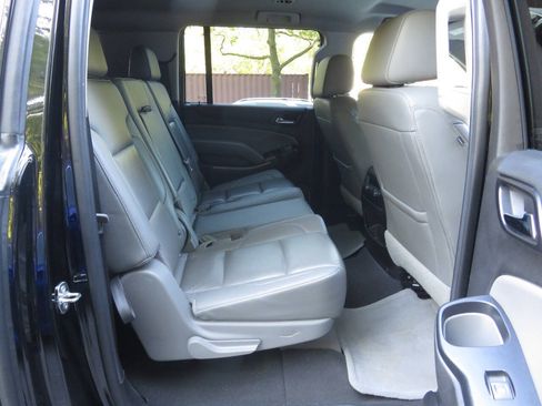 Used 2019 Chevrolet Suburban LT AWD/4WD image 24