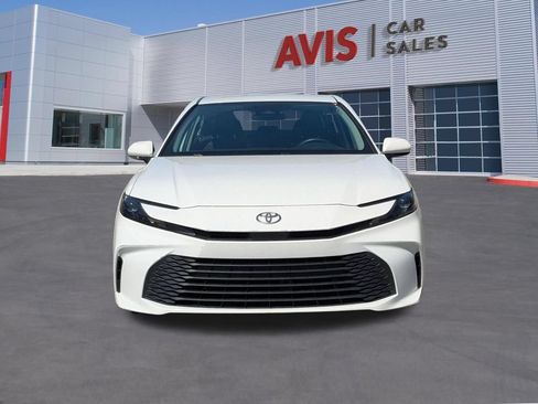 Used 2025 Toyota Camry LE FWD image 10