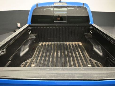 Used 2021 Toyota Tacoma TRD Off-Road image 15