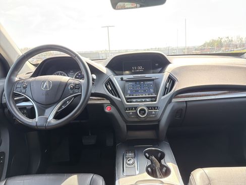 Certified 2017 Acura MDX FWD w/ Technology Package image 29