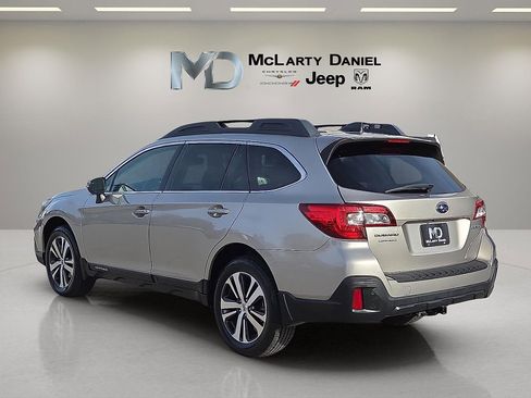 Used 2019 Subaru Outback 2.5i Limited image 4