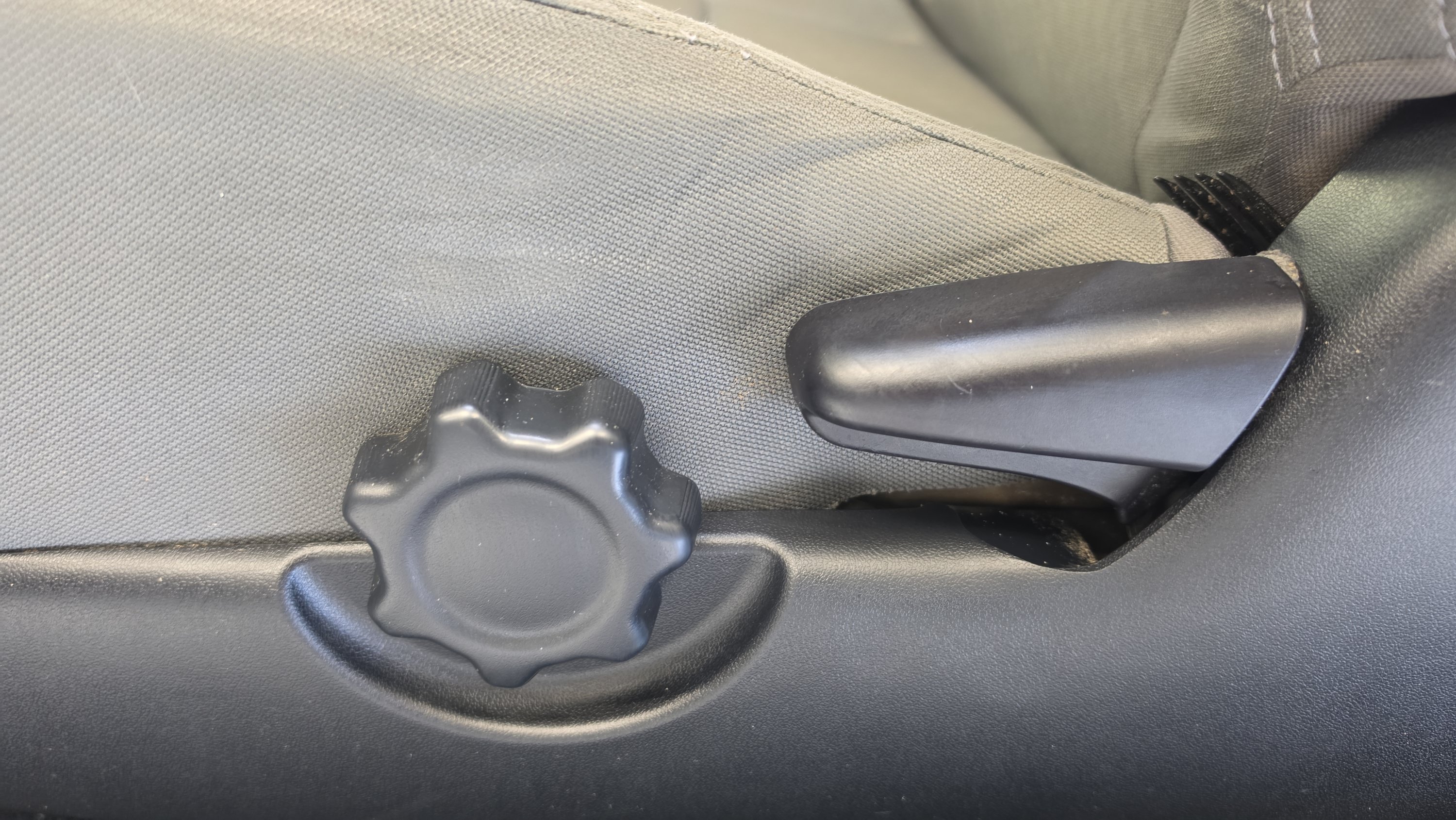 Used 2022 Toyota Tacoma SR w/ SX Package RWD image 10