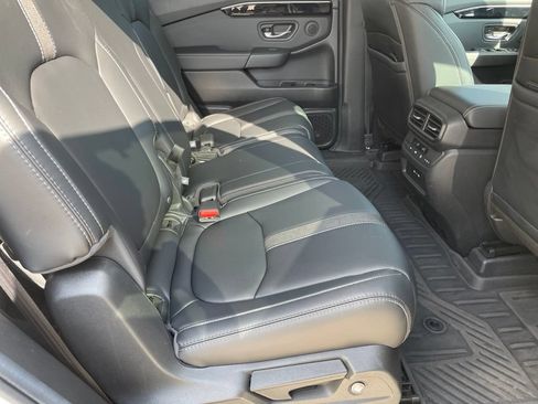 Used 2025 Honda Pilot EX-L image 26