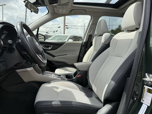 Used 2023 Subaru Forester Premium image 12