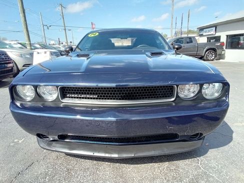 Used 2014 Dodge Challenger SXT w/ Sport Appearance Package image 3