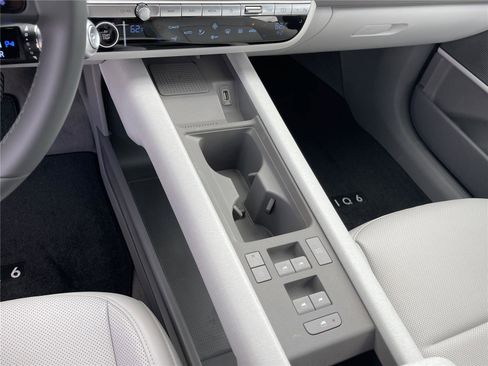 New 2025 Hyundai Ioniq 6 SEL image 14
