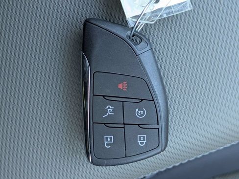 Used 2026 Chevrolet Equinox LT w/ Convenience Package II FWD image 31