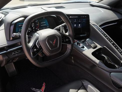 Used 2025 Chevrolet Corvette Stingray Preferred Cpe w/ Z51 Performance Package RWD image 12