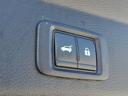 Used 2024 Mitsubishi Outlander SE FWD image 12
