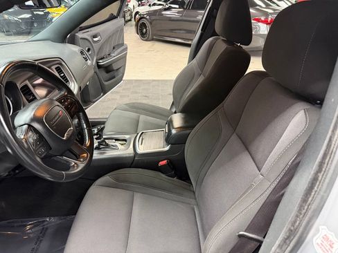 Used 2022 Dodge Charger SXT RWD image 33