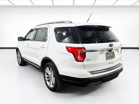 Used 2019 Ford Explorer XLT w/ Equipment Group 202A image 6