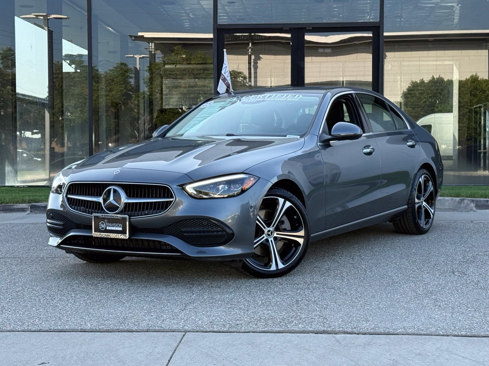 Used 2025 Mercedes-Benz C 300 Sedan image 2