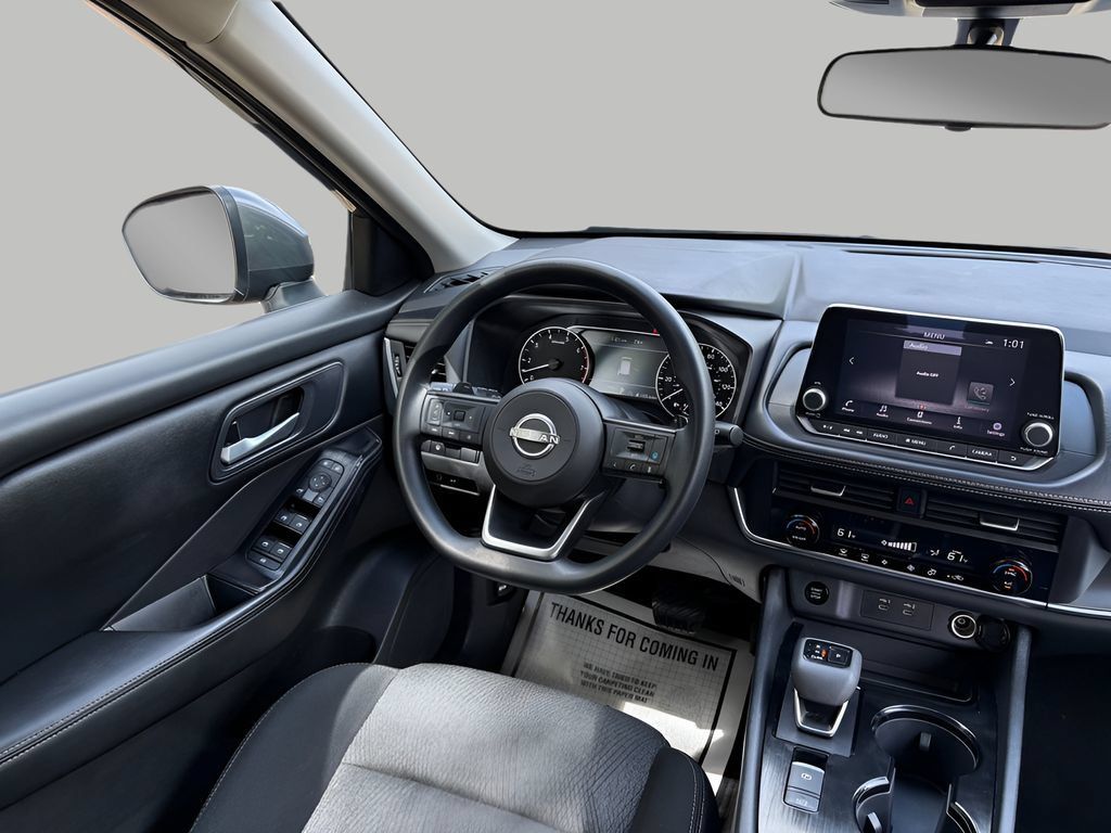 Used 2024 Nissan Rogue SV AWD/4WD image 9