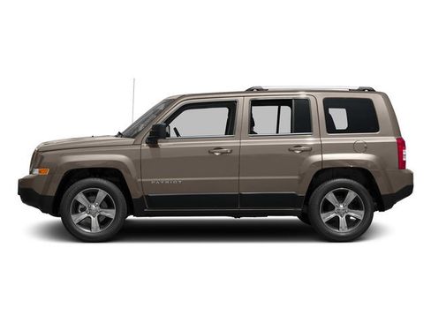 Used 2017 Jeep Patriot Latitude image 3