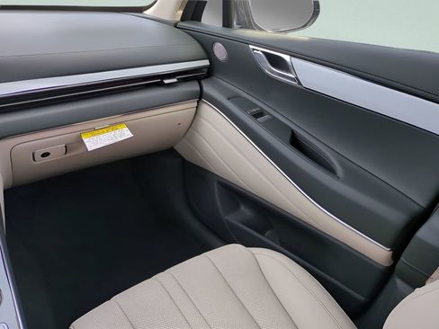 New 2026 Genesis GV80 2.5T image 17