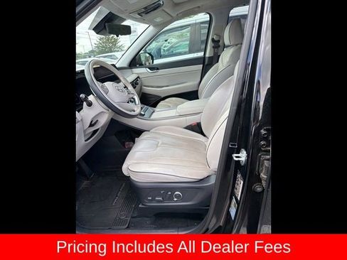 Used 2023 Hyundai Palisade Calligraphy w/ Winter Package FWD image 5