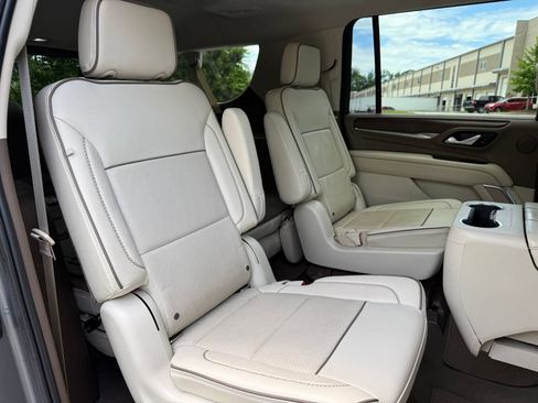 Used 2021 GMC Yukon XL Denali w/ Denali Ultimate Package AWD/4WD image 42