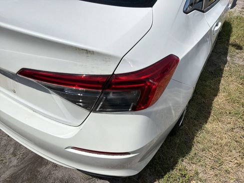 Used 2022 Honda Civic LX image 8