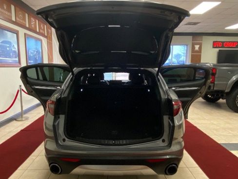 Used 2018 Alfa Romeo Stelvio Ti Sport image 19